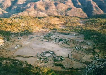 Centro ceremonial de Las Latas en la sierra huichola 